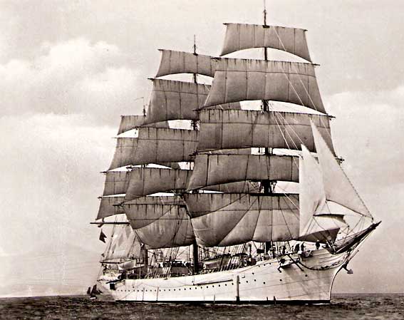 chapmanb.jpg (37363 bytes)