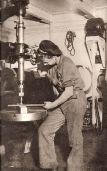 Borrmaskin i verkstan